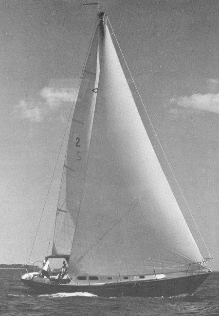 APACHE 37 (CHRIS-CRAFT)