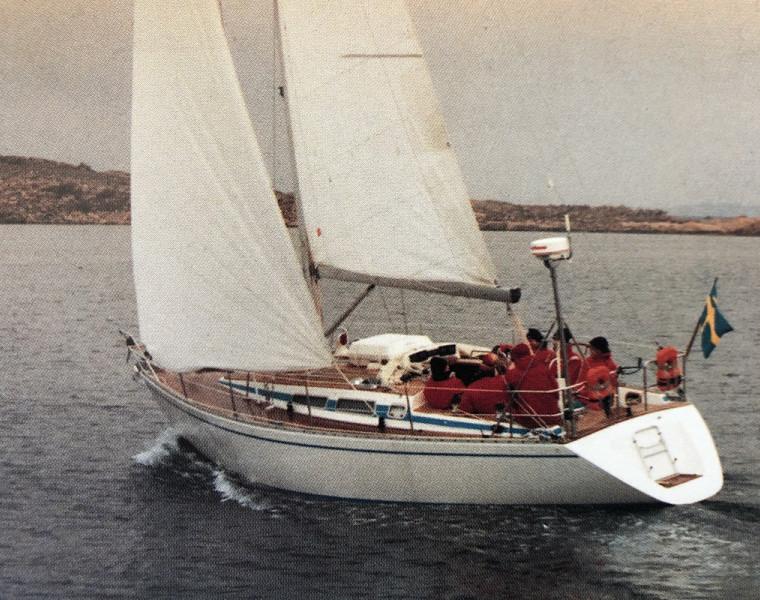 ARCONA 38