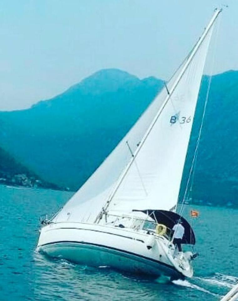 BAVARIA 36