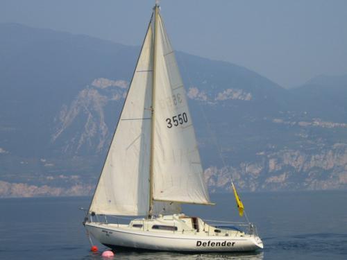 DEFENDER 27