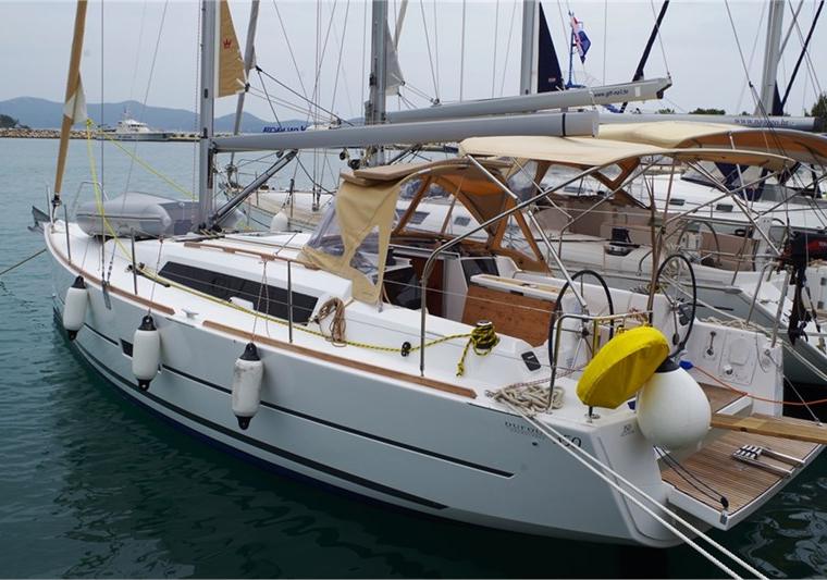 DUFOUR 350 GRAND LARGE