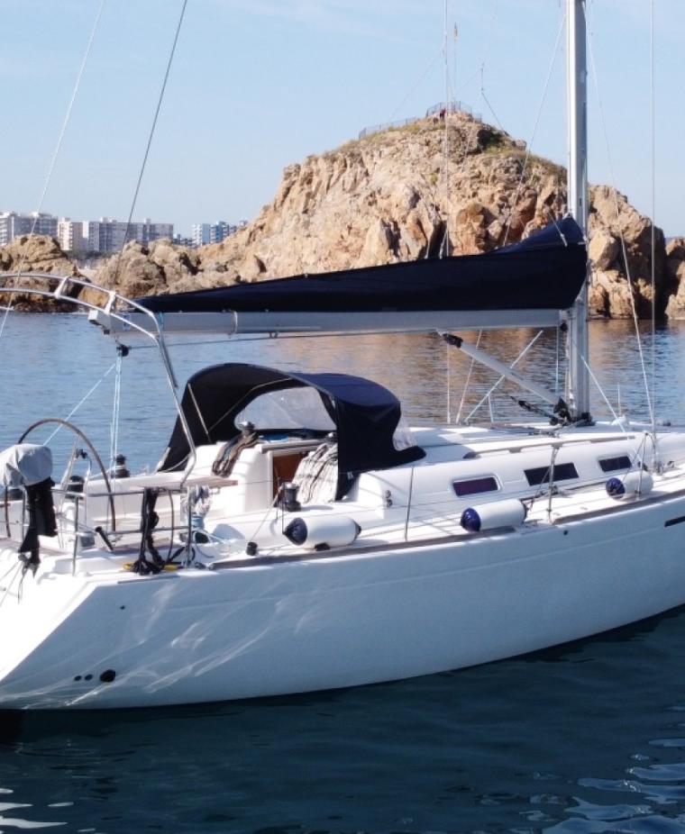 DUFOUR 44 PERFORMANCE