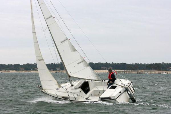 DUFOUR T7