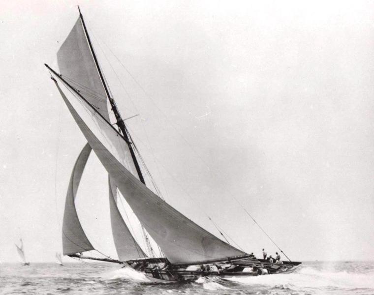 EASTERN YACHT CLUB 17