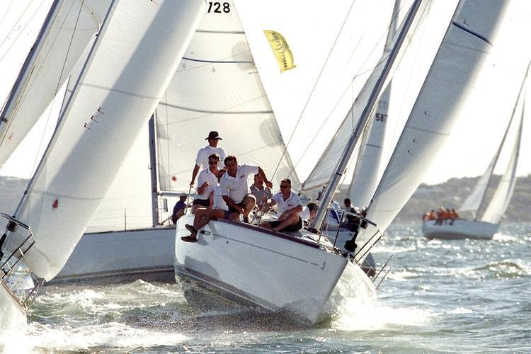 EASTSAIL 25