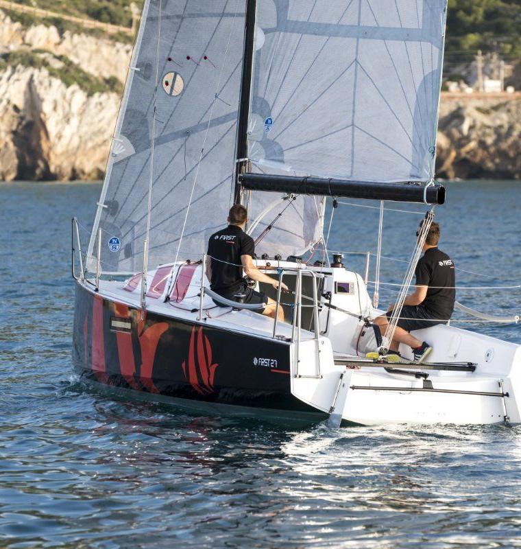 FIRST 27-2 (BENETEAU)