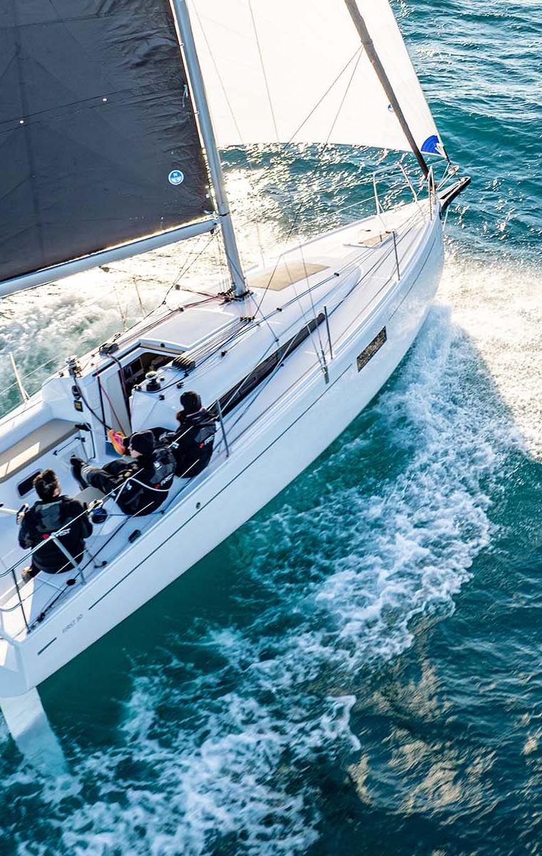 FIRST 30 E (BENETEAU - BERRET)