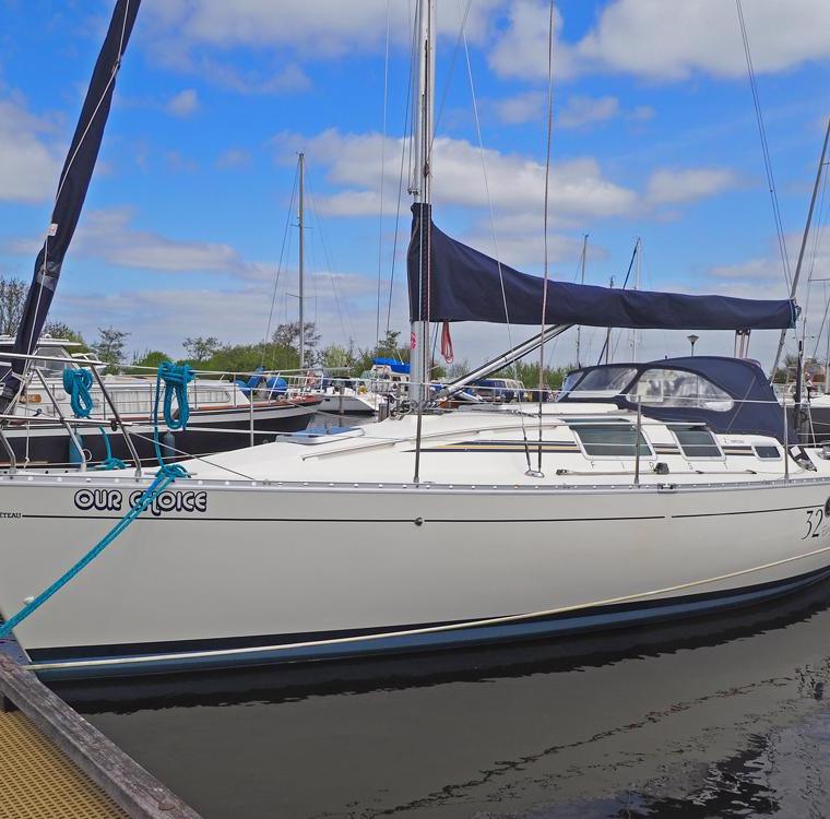 FIRST 32 (BENETEAU)