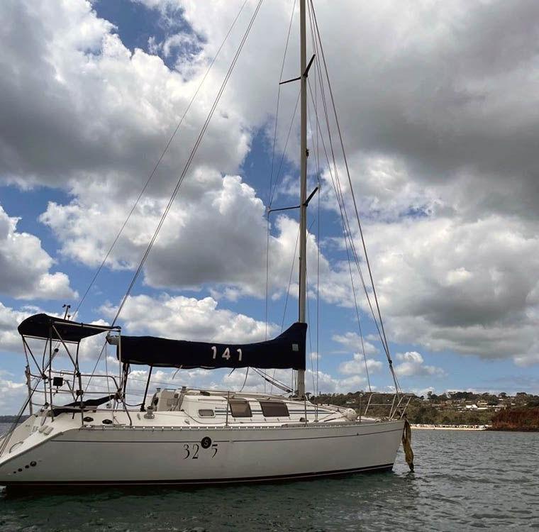 FIRST 32S5 (BENETEAU)