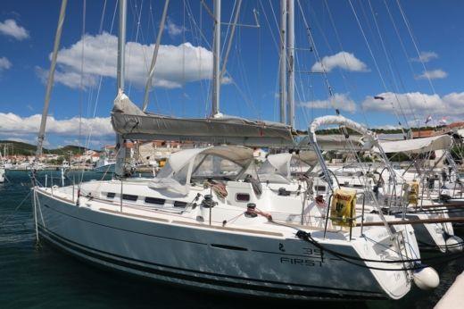 FIRST 35 (BENETEAU)
