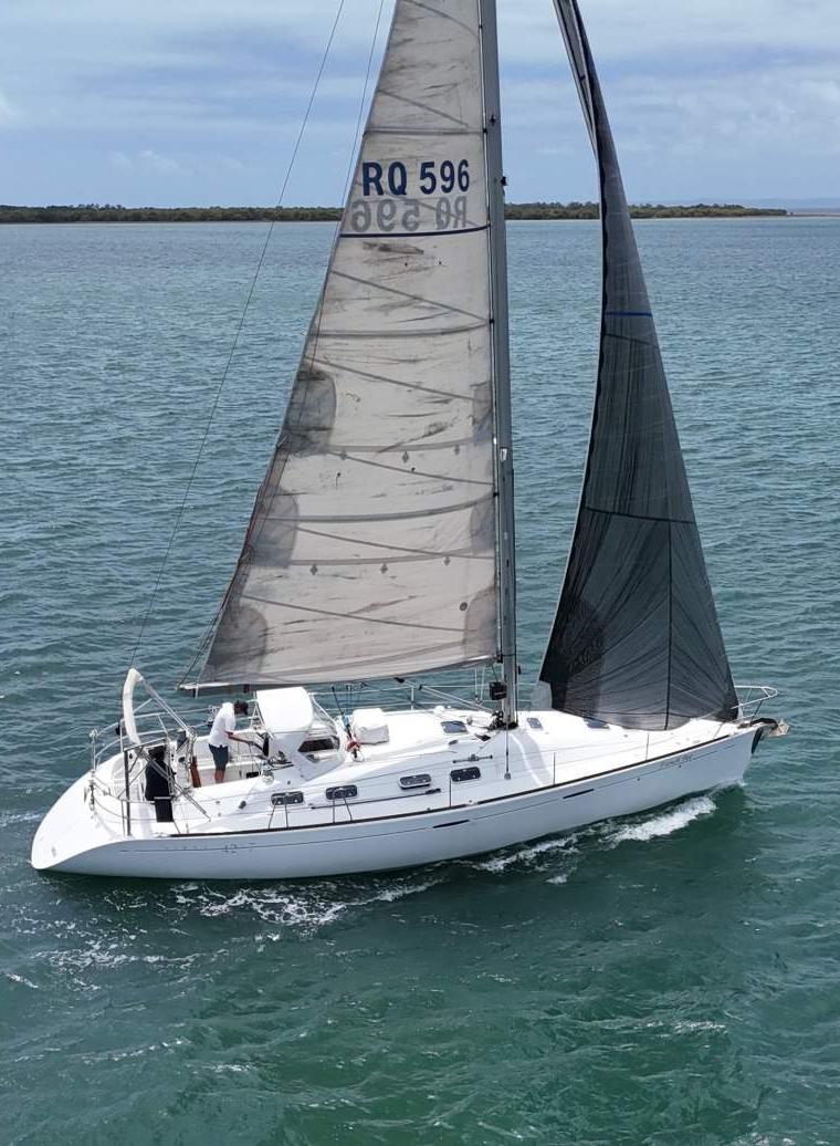 FIRST 42S7 (BENETEAU)