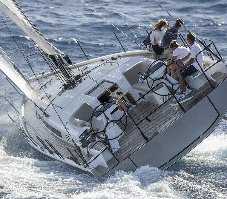 FIRST 44 PERFORMANCE (BENETEAU)