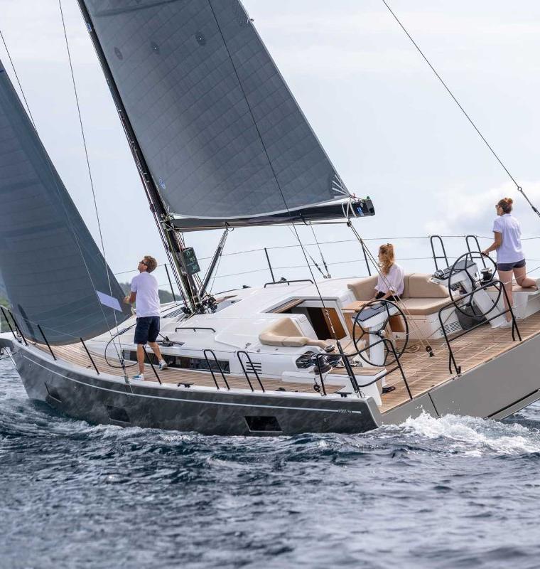 FIRST 44 (BENETEAU)