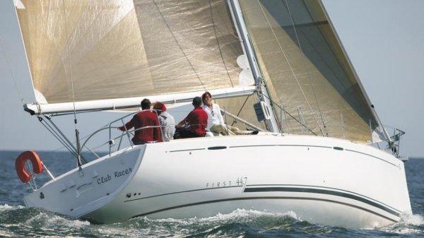 FIRST 44.7 (BENETEAU)