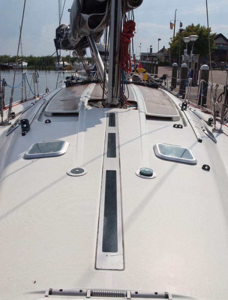 FIRST 45F5 (BENETEAU)