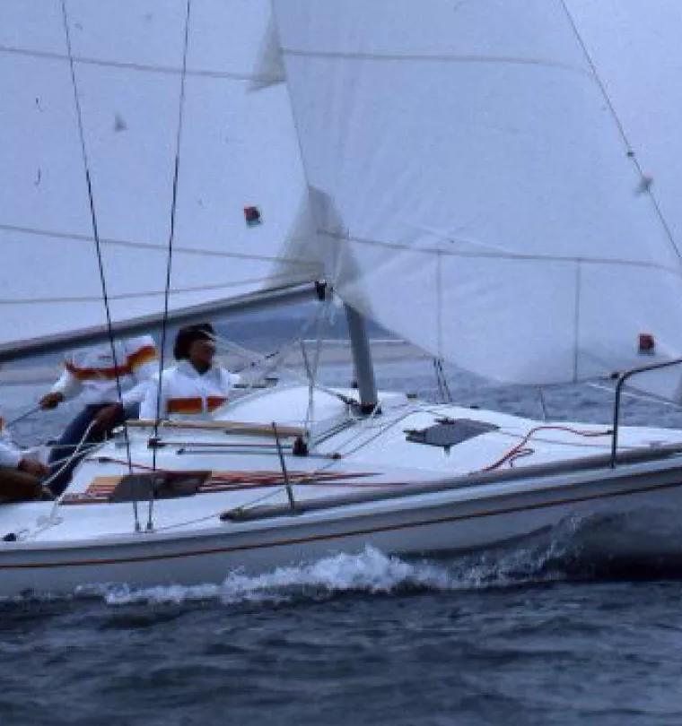 FIRST CLASS 7 (BENETEAU)