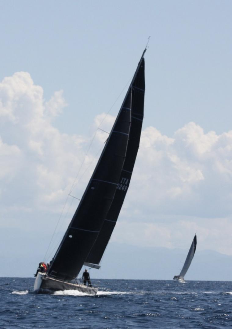 GRAND SOLEIL 48 RACE