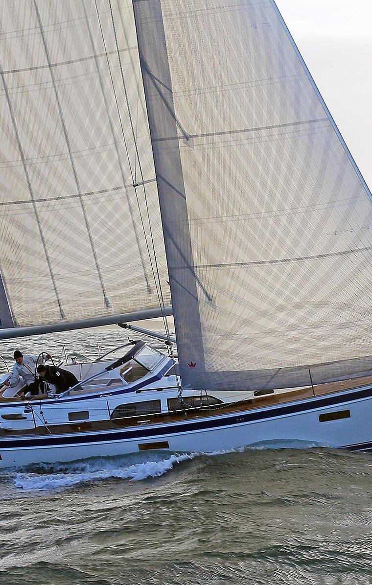 HALLBERG-RASSY 40