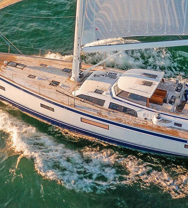 HALLBERG-RASSY 69
