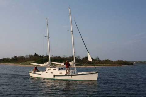 HERRESHOFF 37
