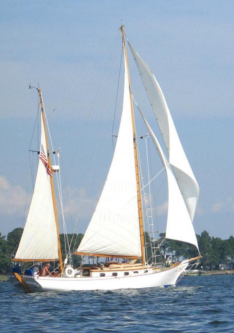 HERRESHOFF 38 CAT KETCH