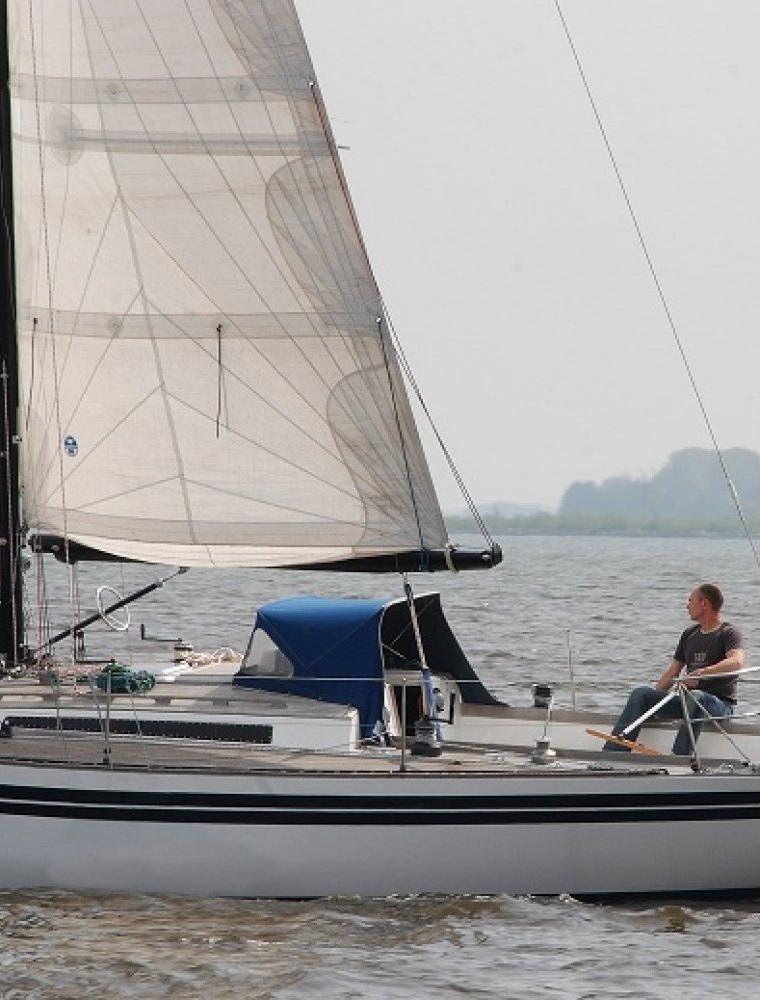 HUISMAN 37