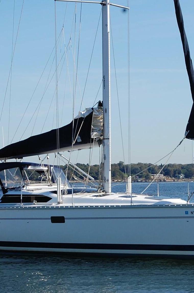 HUNTER 40.5 LEGEND