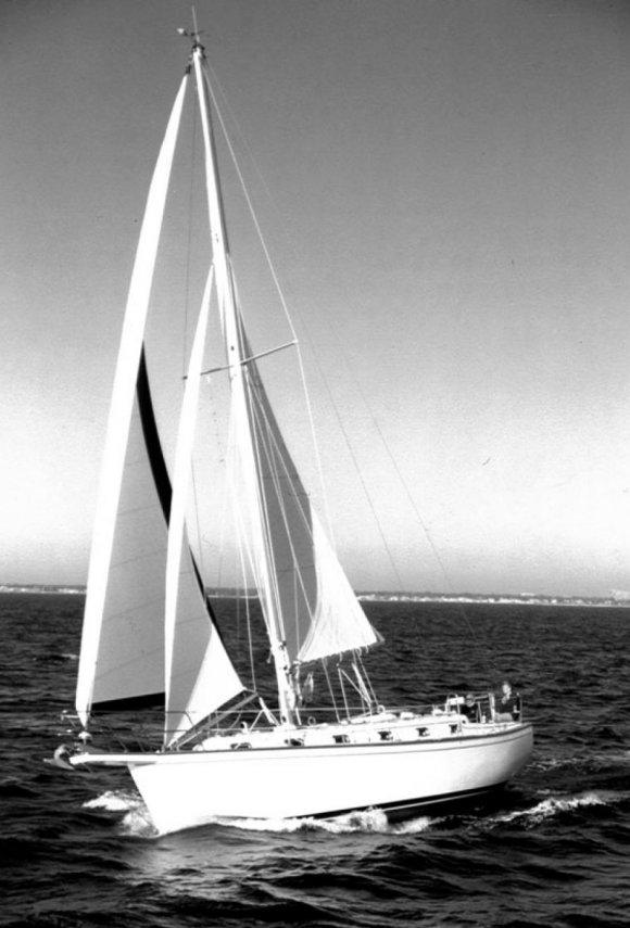 ISLAND PACKET 37