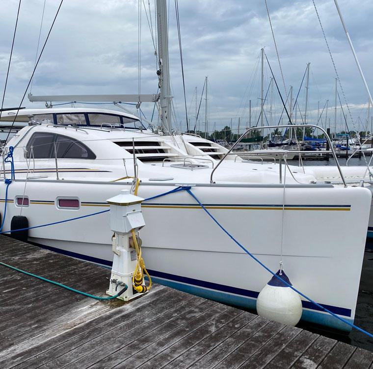 LEOPARD 43 (MOORINGS 4300)