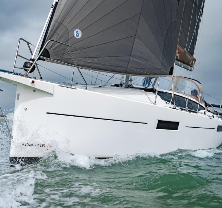 MAXUS 35