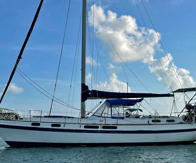 MORGAN OUT ISLAND 41