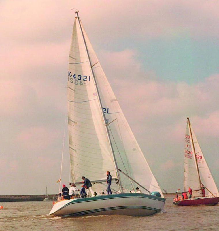 OYSTER 43