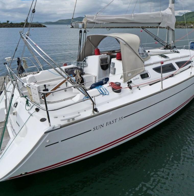 SUN FAST 35 (JEANNEAU)
