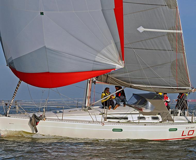 SUN FAST 36 (JEANNEAU)
