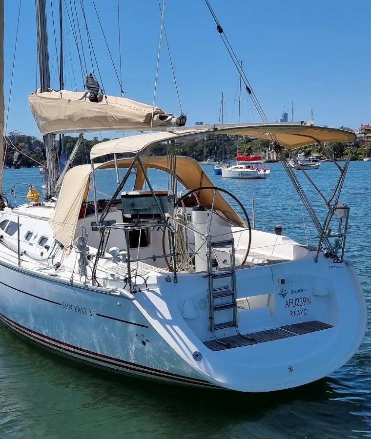 SUN FAST 37 (JEANNEAU)