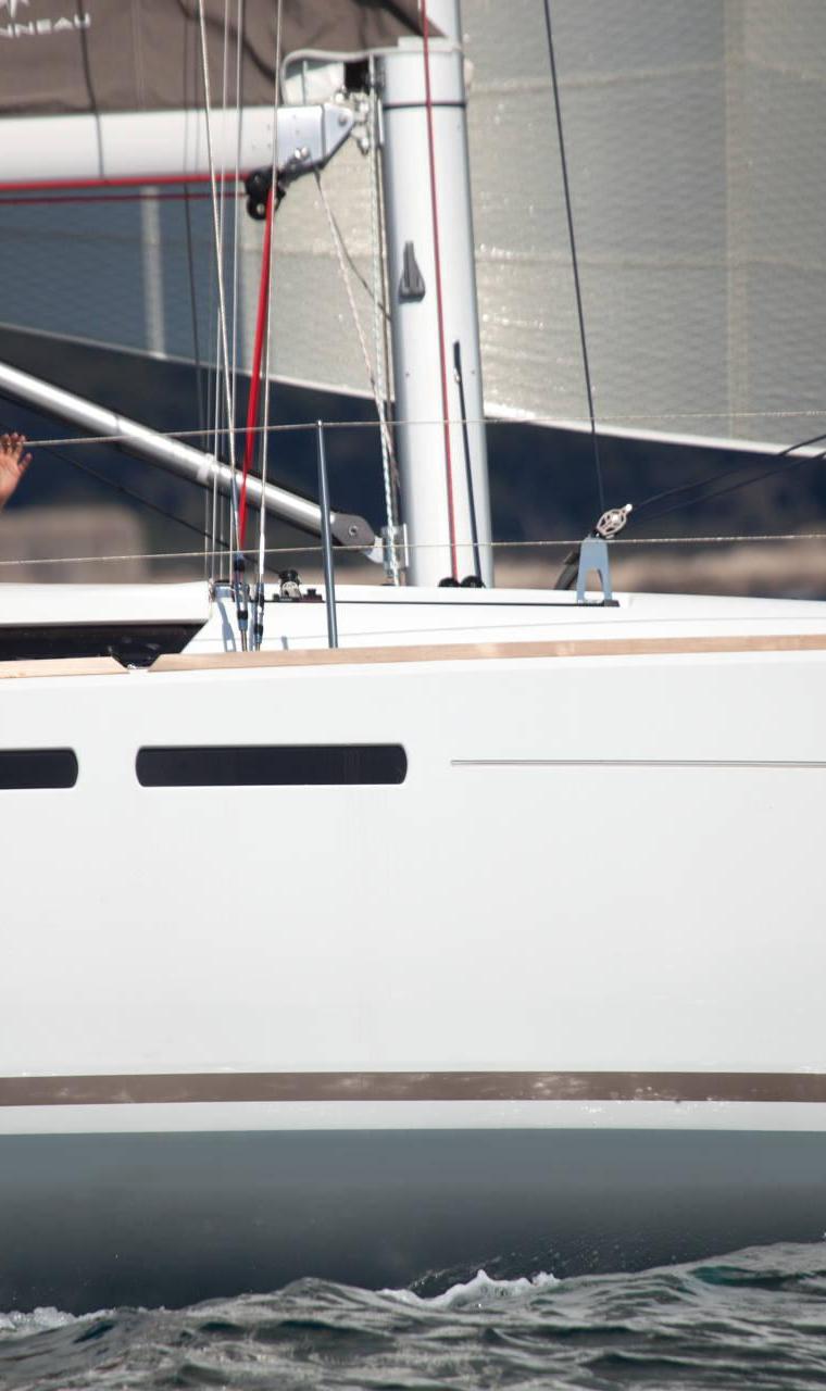 SUN ODYSSEY 419 (JEANNEAU)