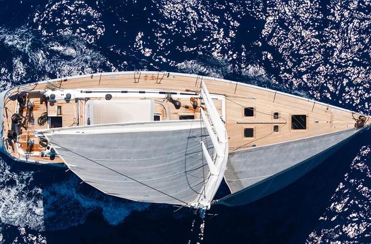 SWAN 70