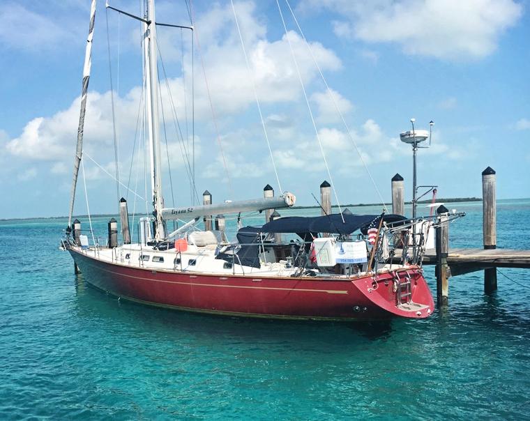 TAYANA 52