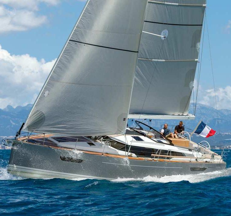 WAUQUIEZ PILOT SALOON 42