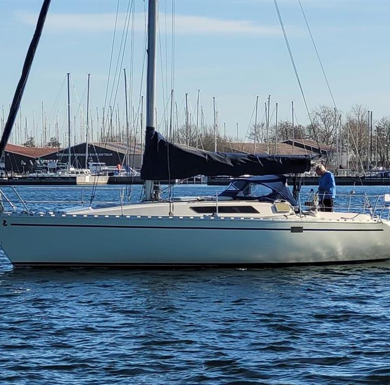 BENETEAU R/C 35
