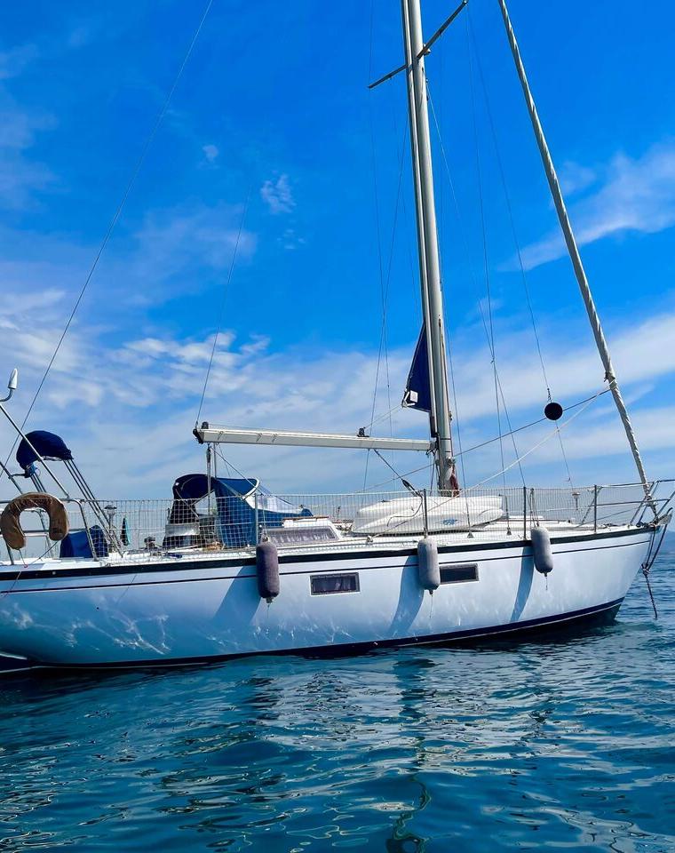 DUFOUR 35