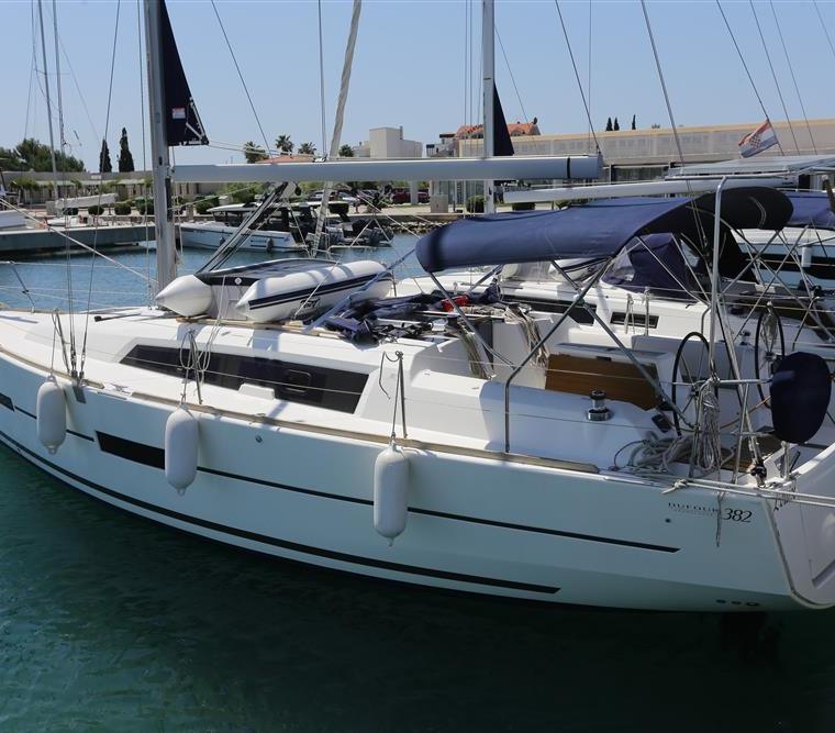 DUFOUR 382 GRAND LARGE