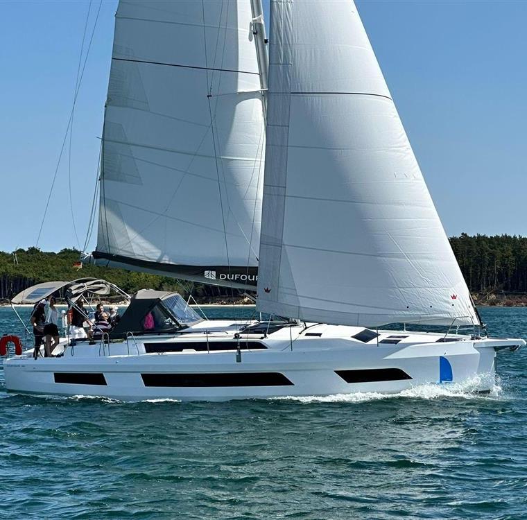 DUFOUR 44