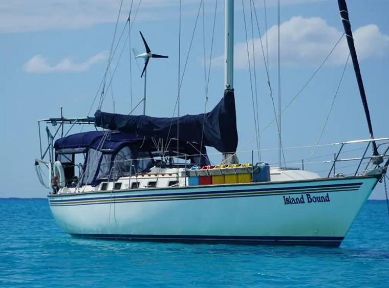 ENDEAVOUR 38 CC