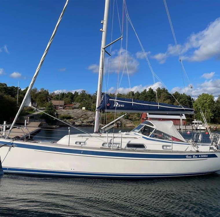 HALLBERG-RASSY 310