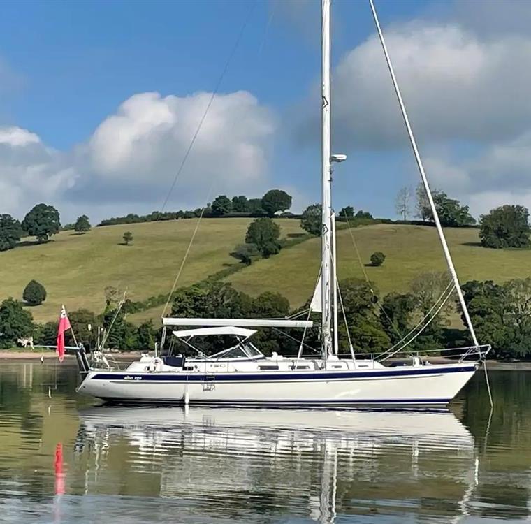 HALLBERG-RASSY 53