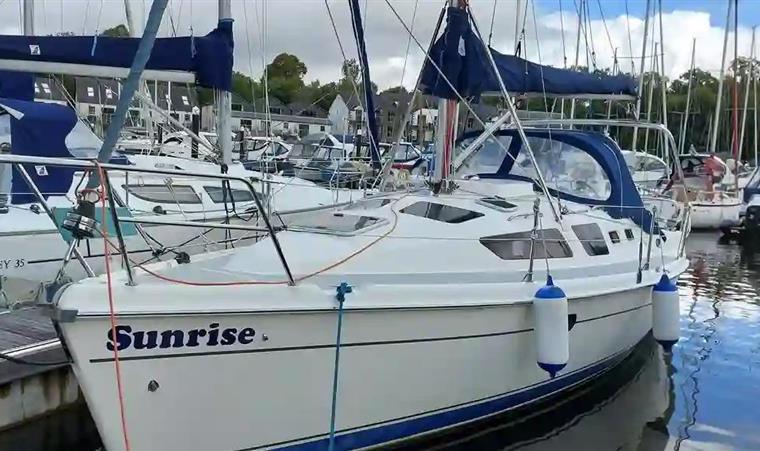 HUNTER 326