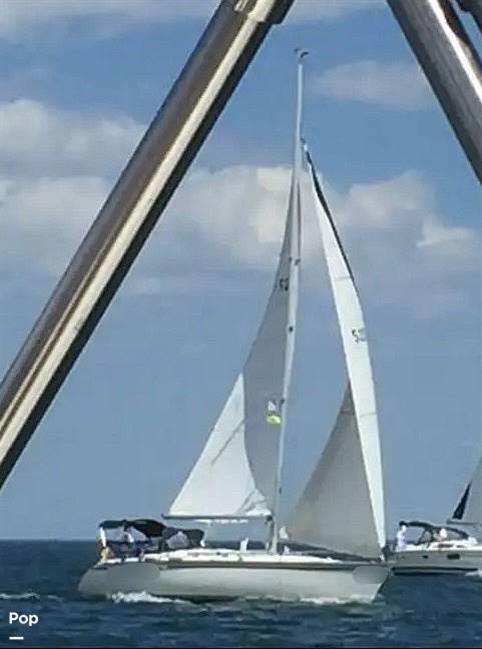 HUNTER 35.5 LEGEND