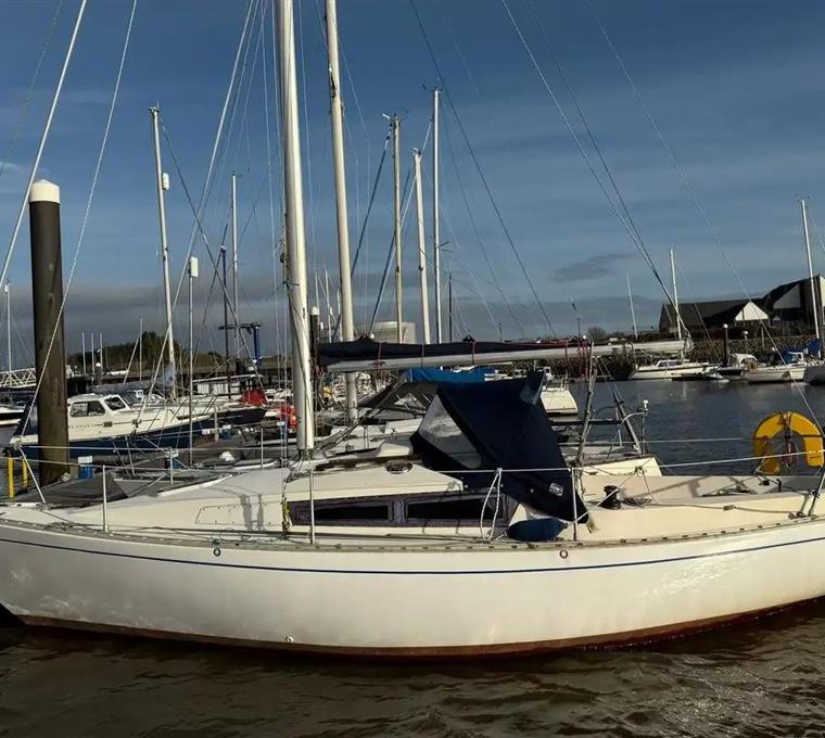 ISLAND PACKET 27