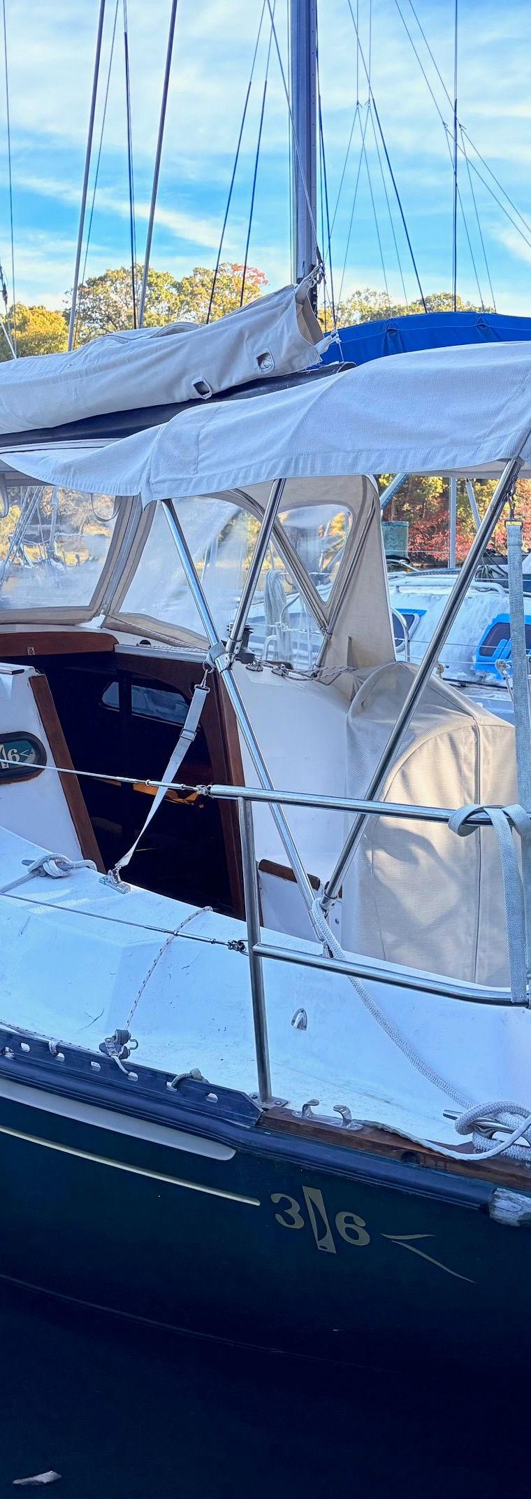 ISLANDER 36